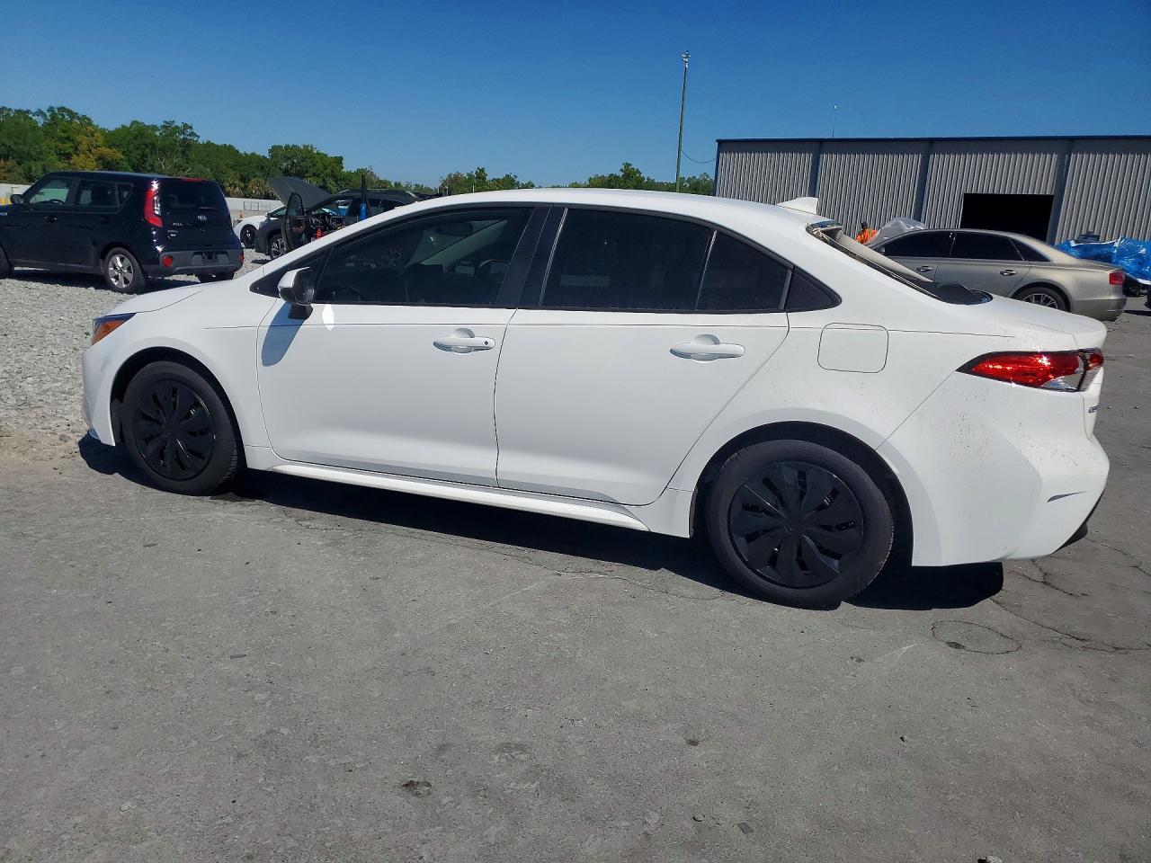 2025 Toyota Corolla Le - Фото 2