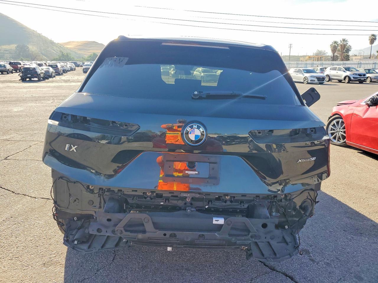 2024 BMW Ix xDrive50 - Фото 6