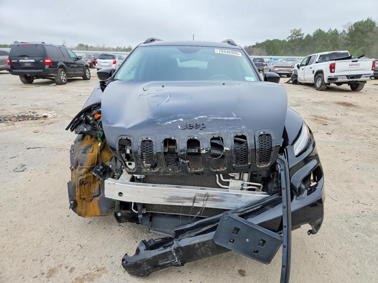 2018 Jeep Cherokee - Image 5