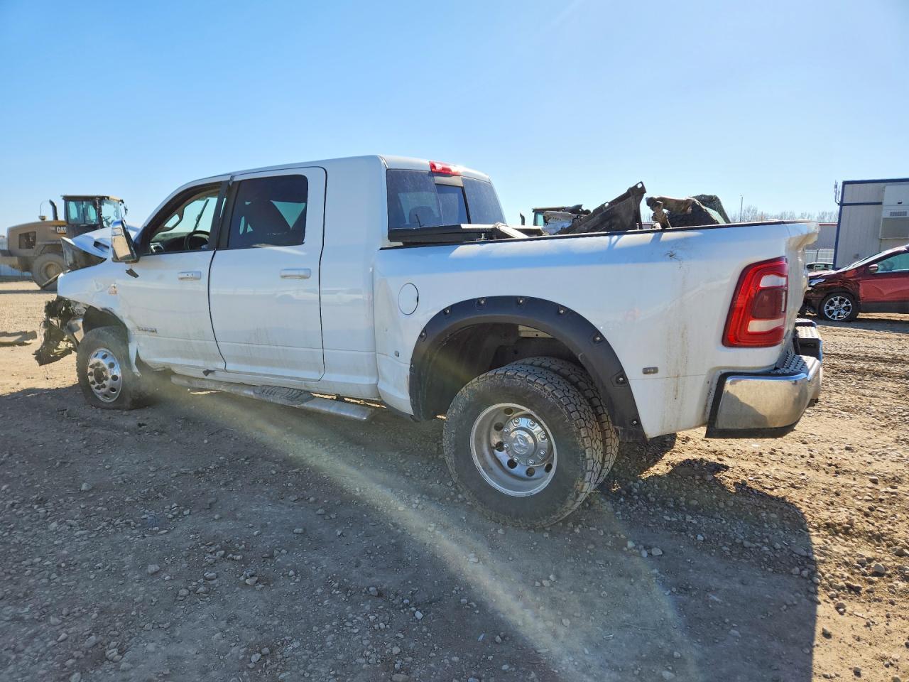 2024 Ram 3500 Laramie - Фото 2