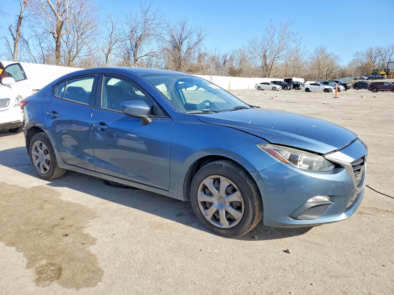 2015 Mazda 3 - Image 4