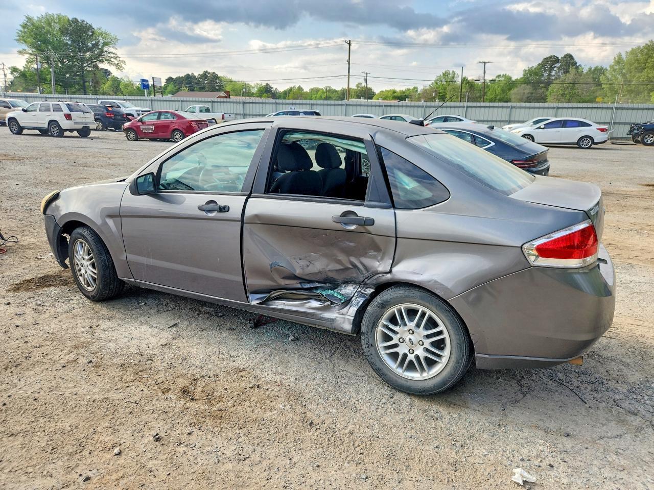 2009 Ford Focus Se - Фото 2