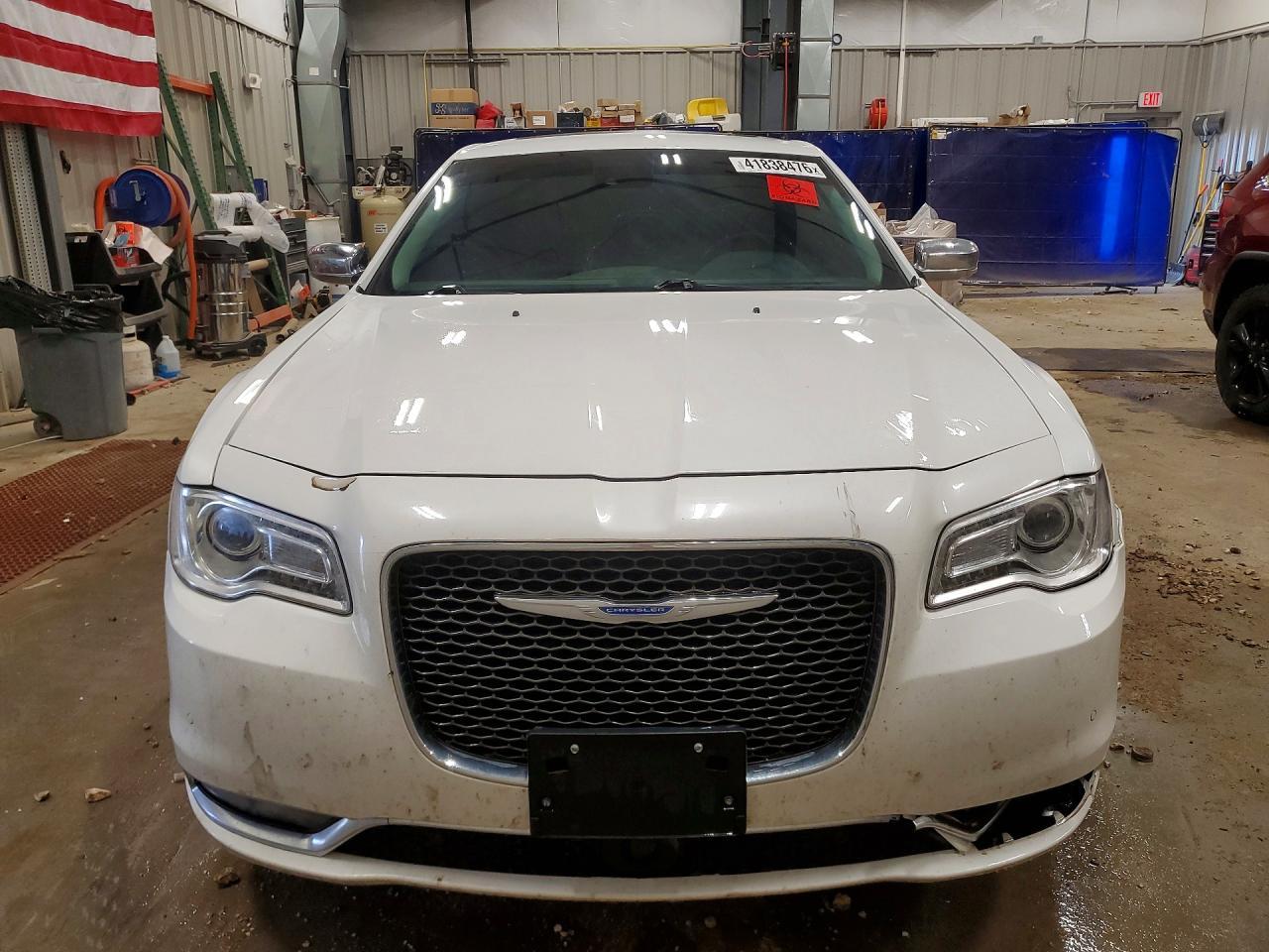 2015 Chrysler 300C - Фото 5