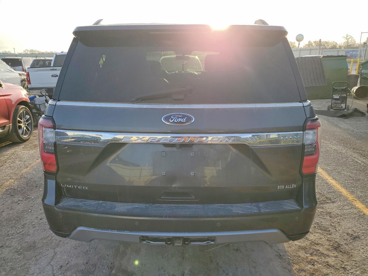 2019 Ford Expedition Max Limited - Image 6
