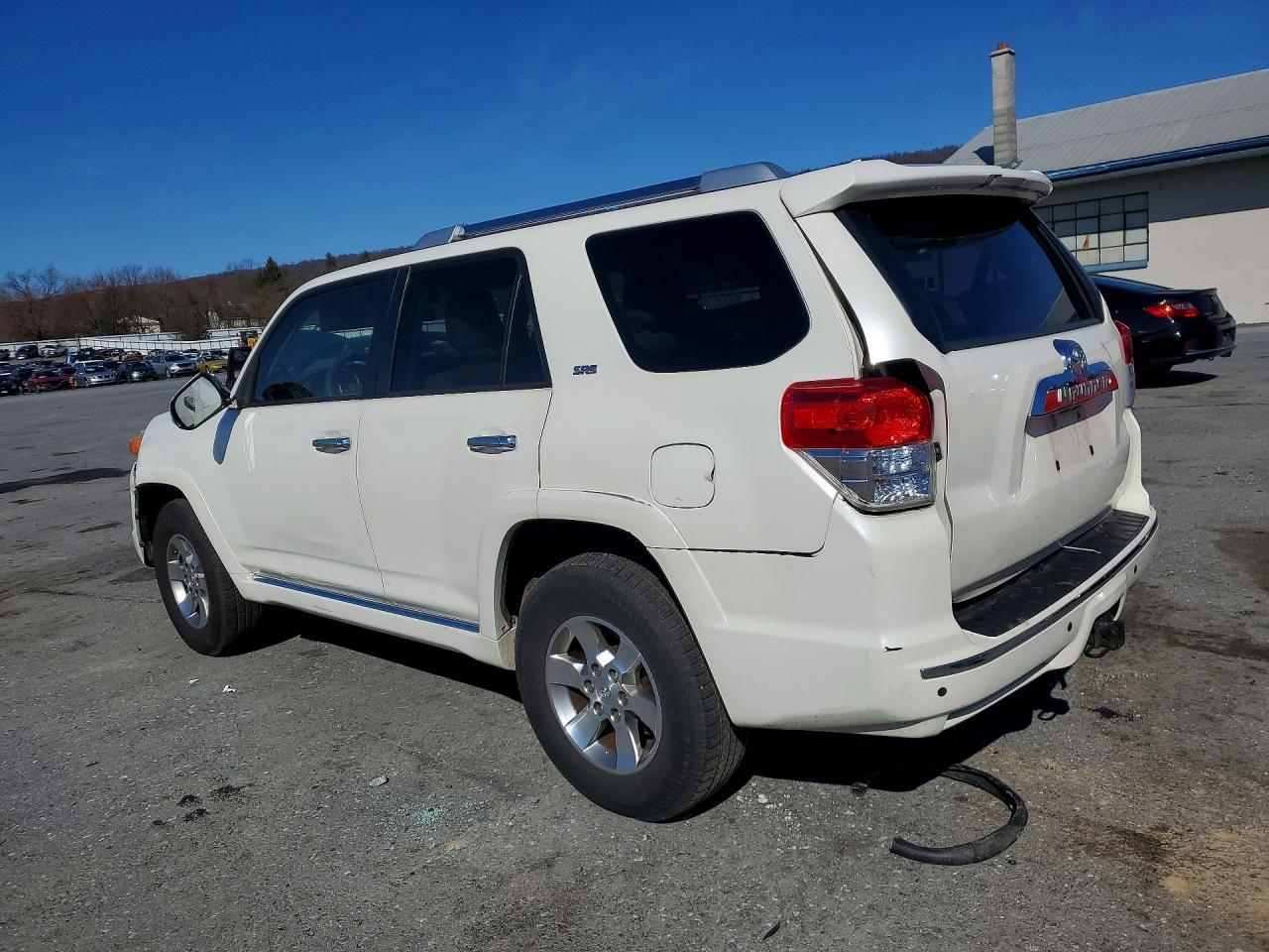 2013 Toyota 4Runner Sr5 - Фото 2