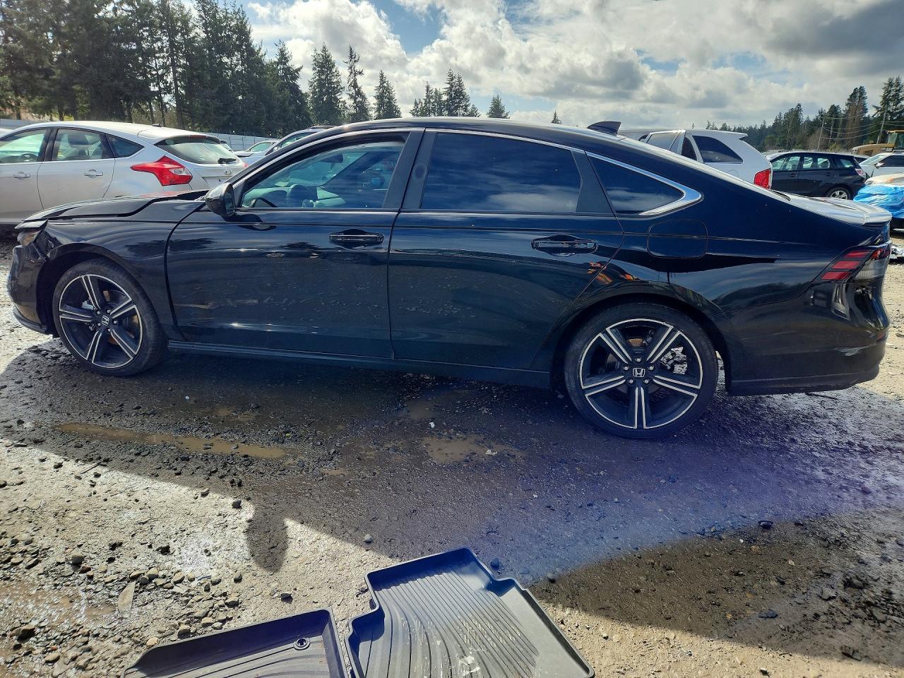 2025 Honda Accord Hybrid Sport - Image 2