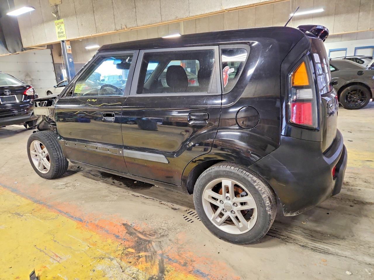 2010 Kia Soul + - Фото 2
