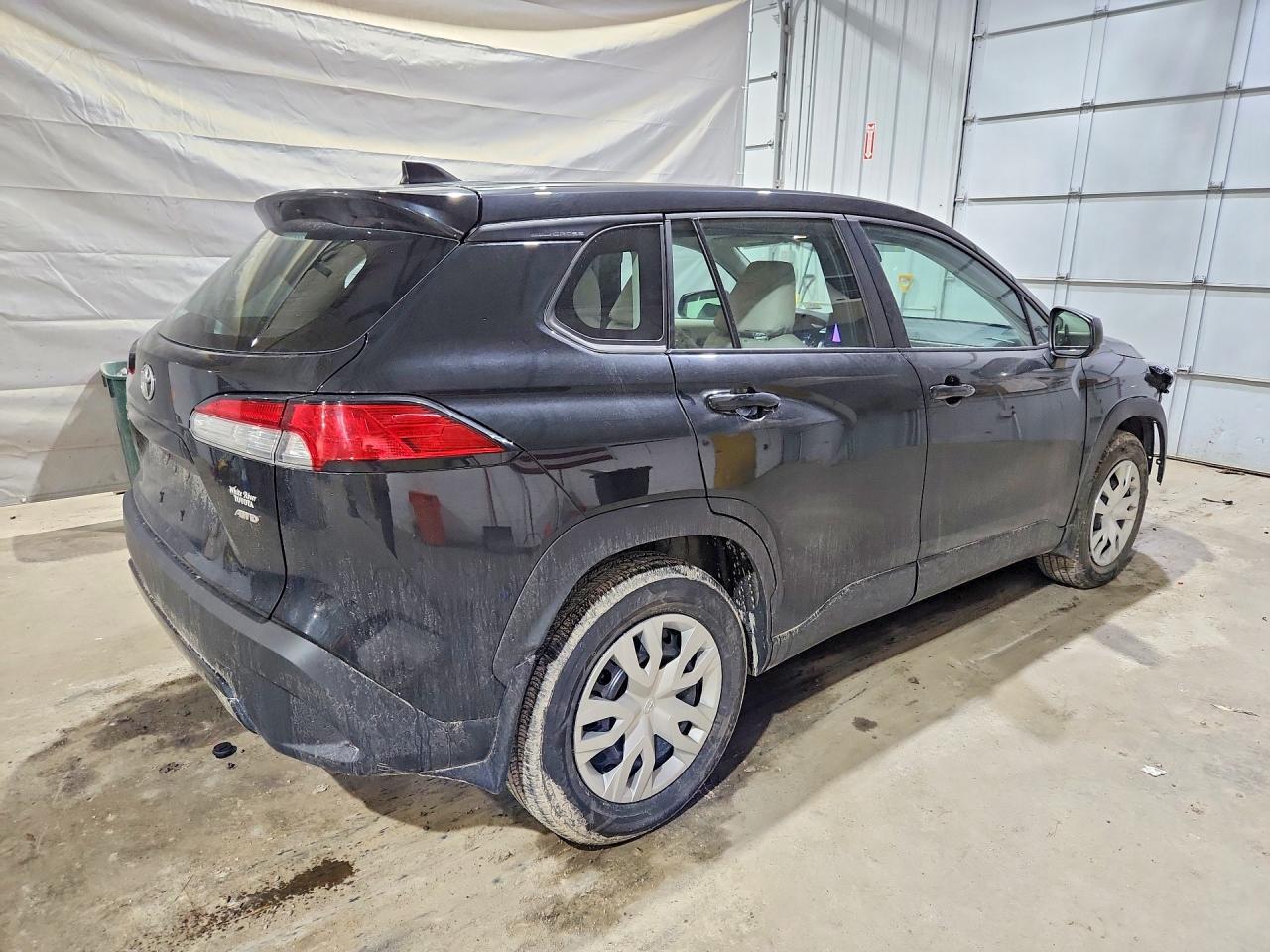 2023 Toyota Corolla Cross L - Фото 3