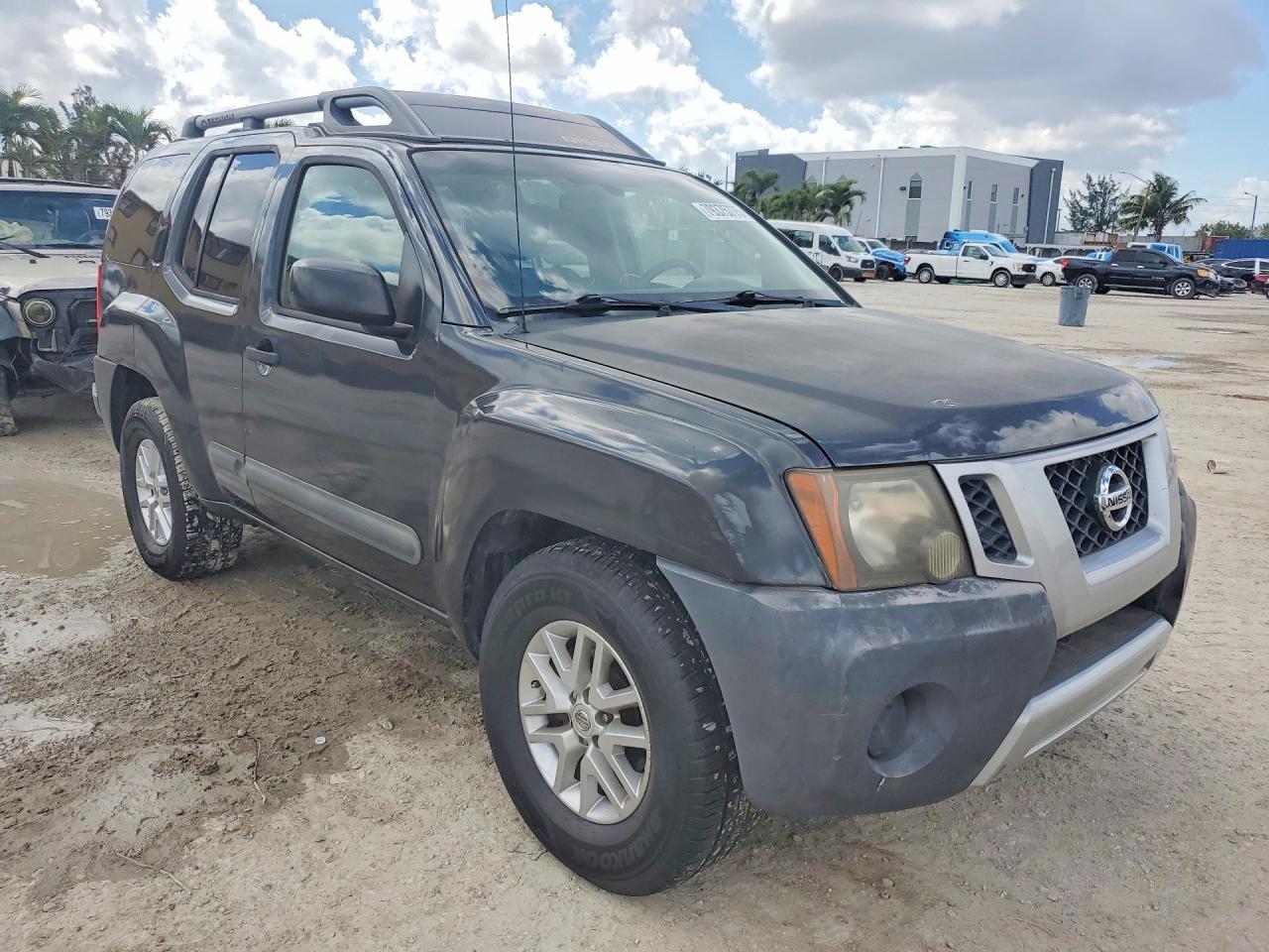 2014 Nissan Xterra X - Image 4