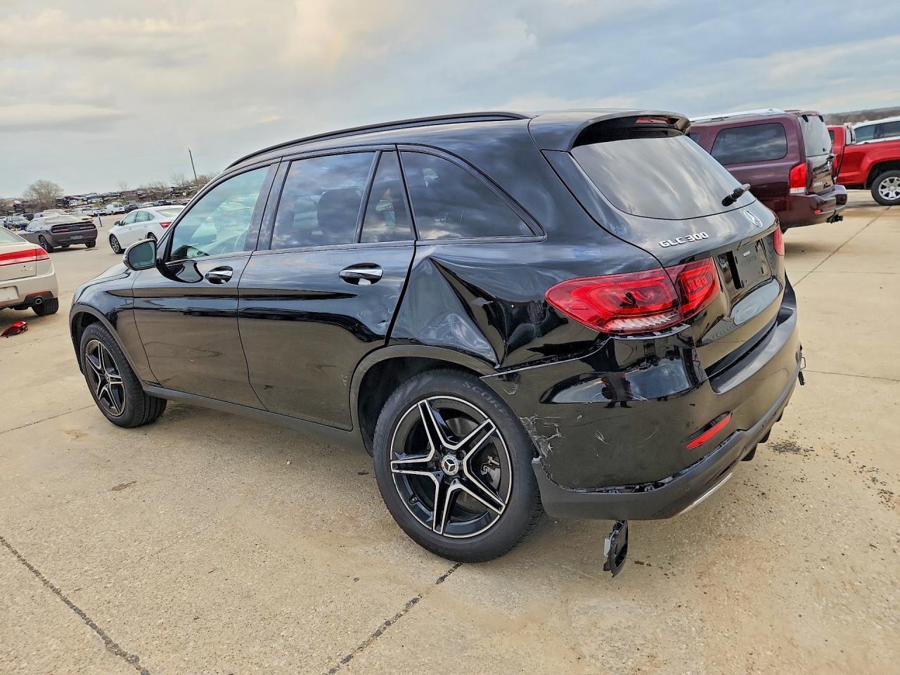 2022 Mercedes-Benz Glc 300 - Фото 2