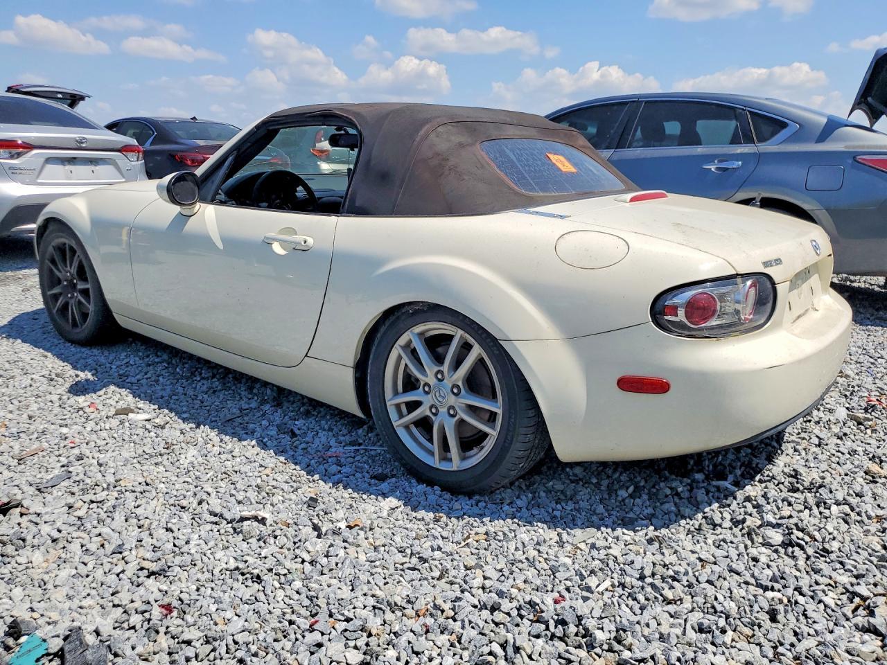 2007 Mazda Mx-5 Miata - Image 2
