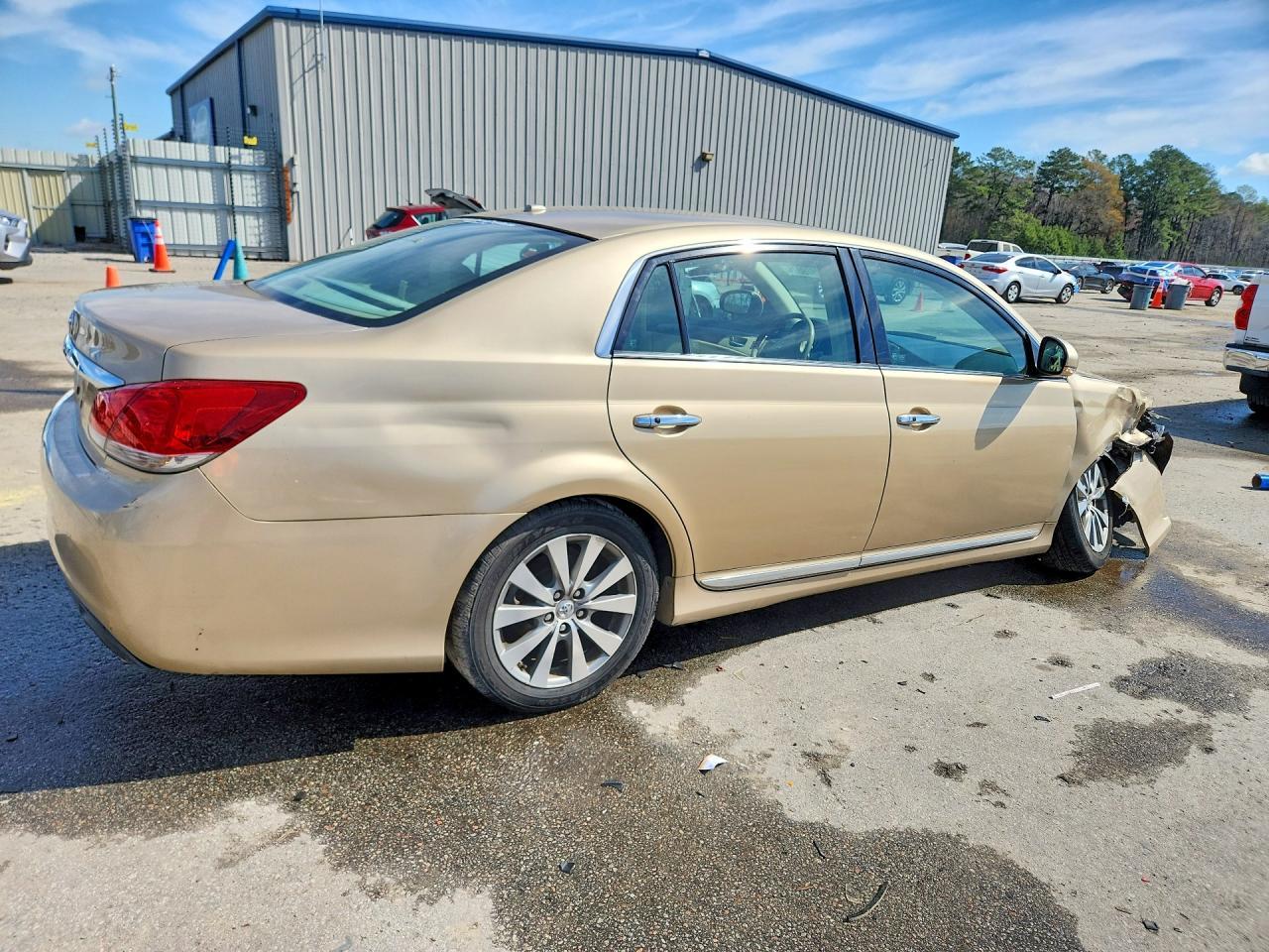 2011 Toyota Avalon Limited - Фото 3