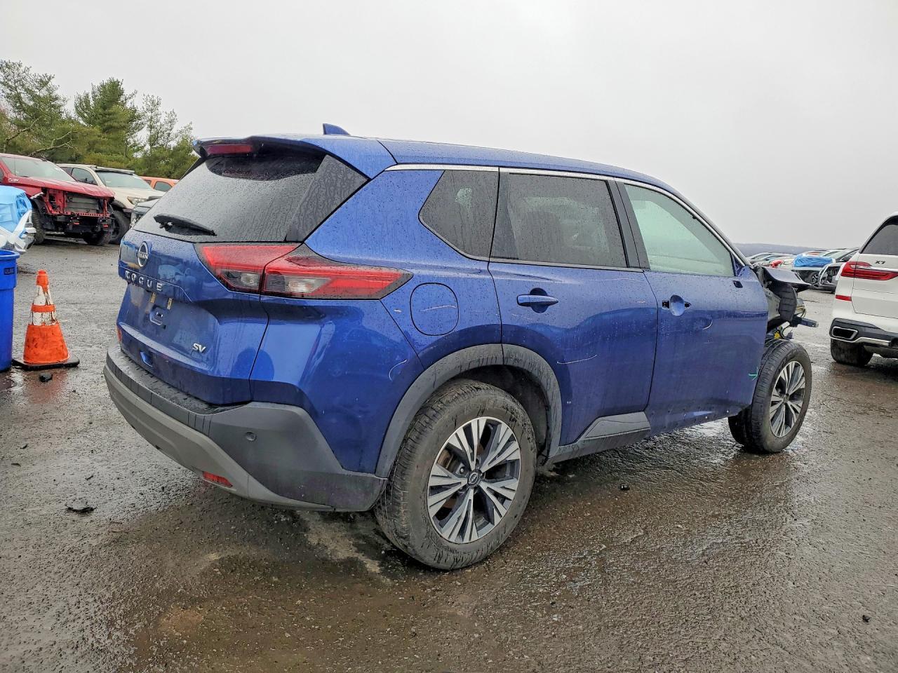 2023 Nissan Rogue Sv - Image 3