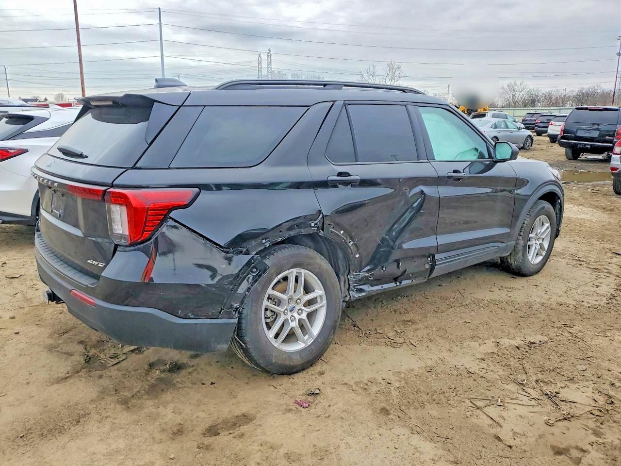 2026 Ford Explorer Active - Фото 3