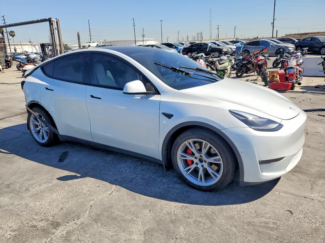 2022 Tesla Model Y - Фото 4