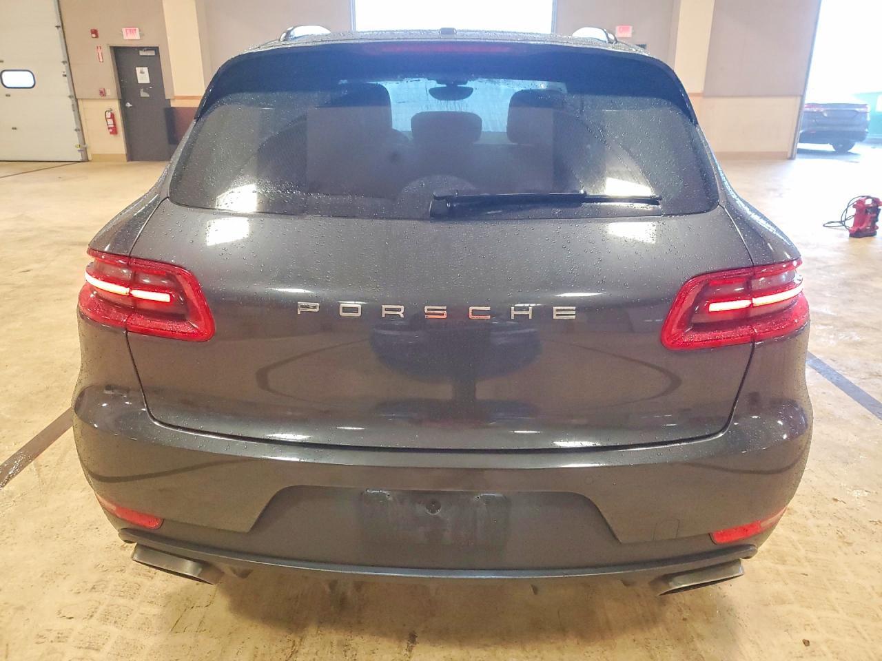 2018 Porsche Macan - Image 6