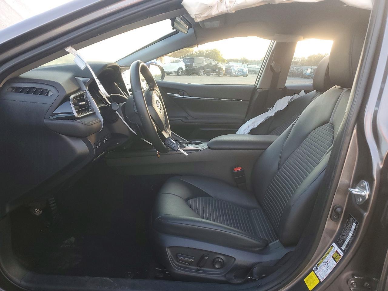 2024 Toyota Camry Se - Image 7
