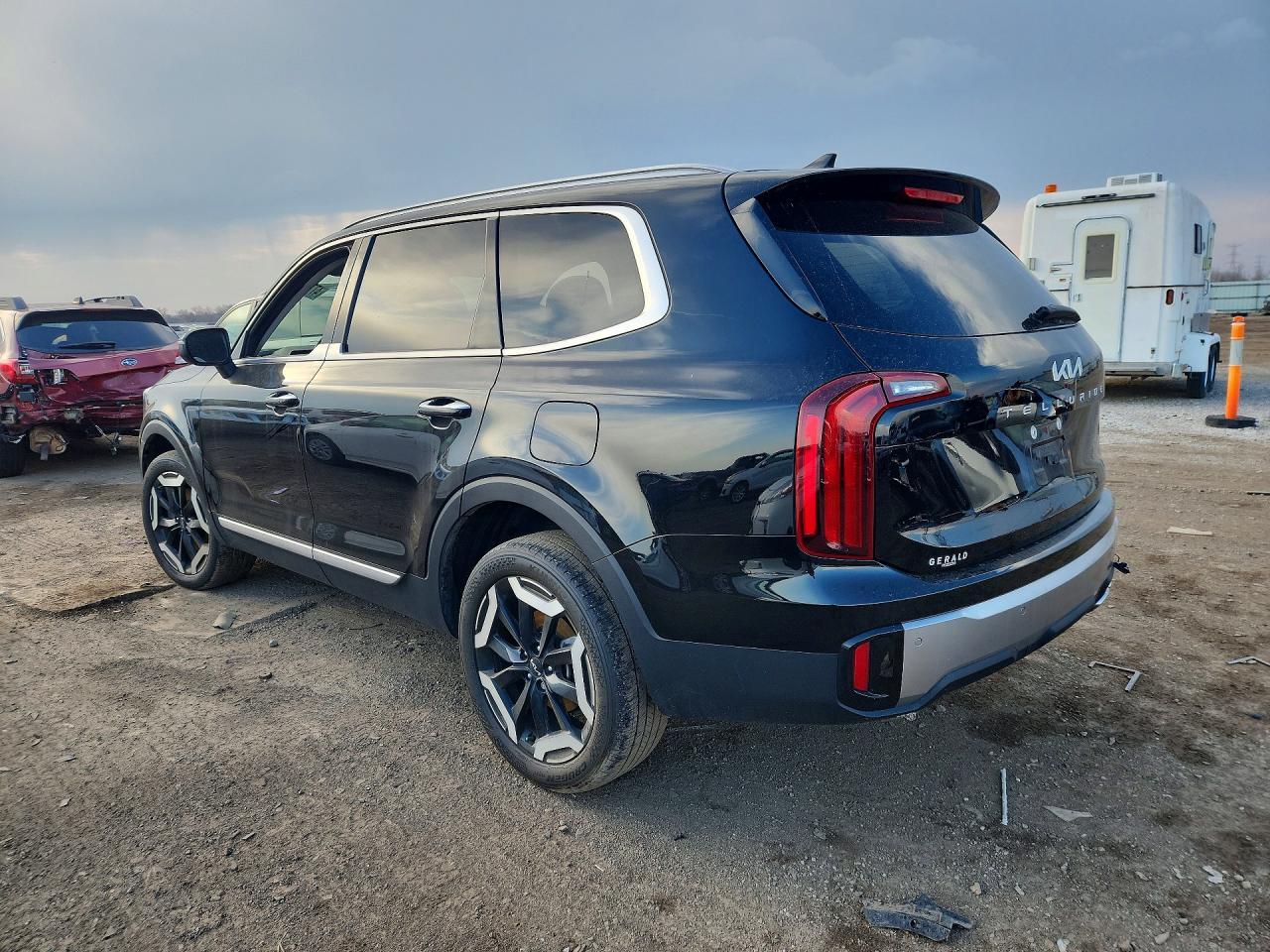 2025 Kia Telluride S - Image 2