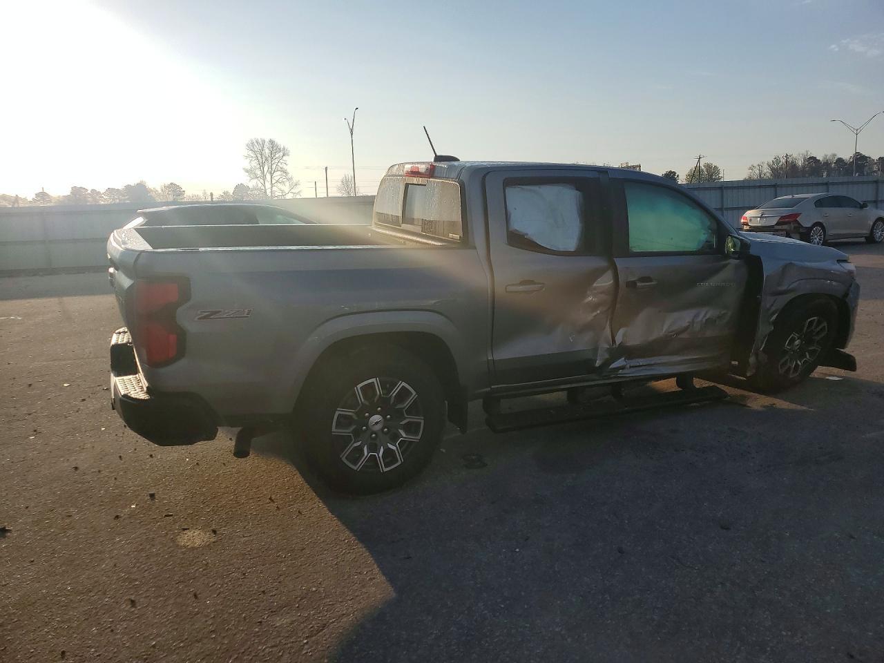 2025 Chev Colorado Z71 - Фото 3