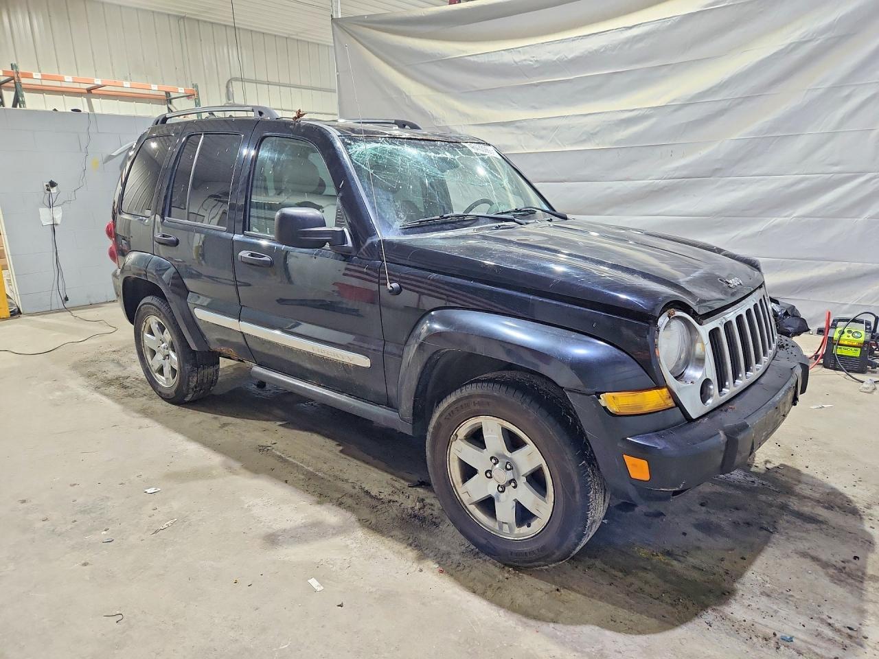 2005 Jeep Liberty Limited - Image 4