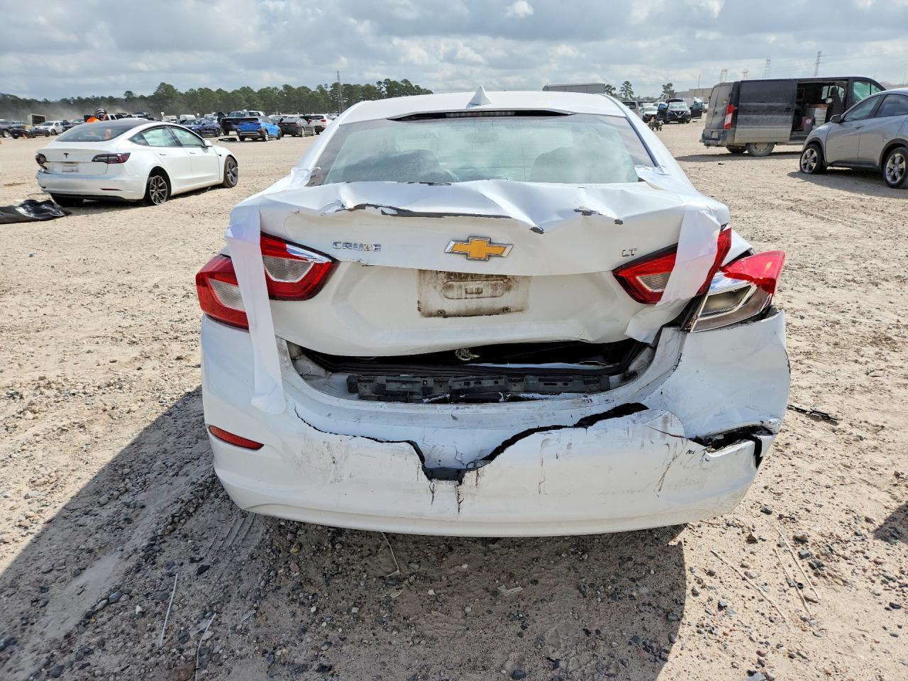 2018 Chevrolet Cruze Lt - Image 6