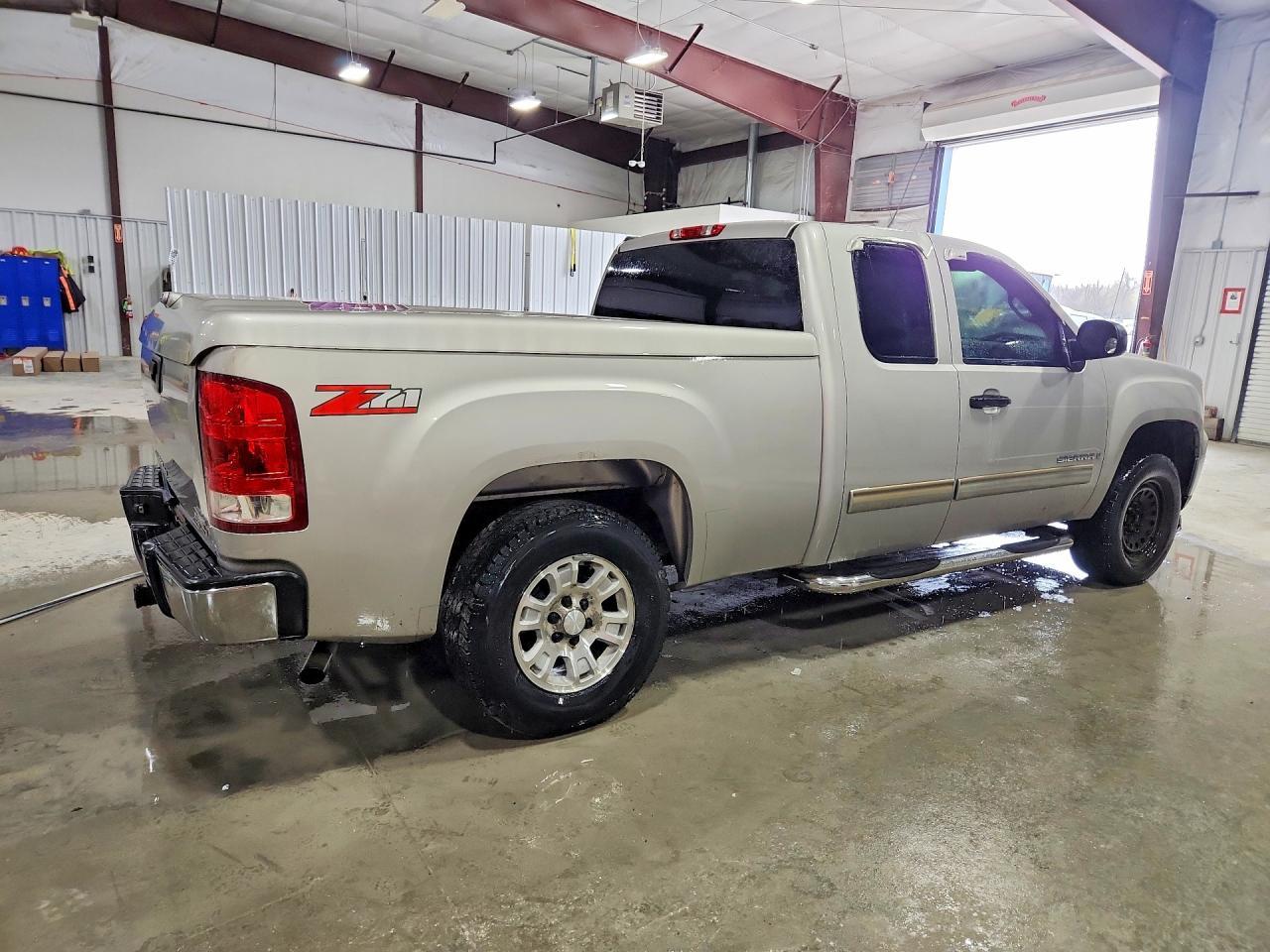 2007 GMC New Sierra C1500 - Image 3