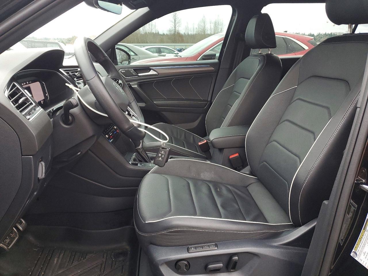 2024 Volkswagen Tiguan Sel R-Line Black - Image 7