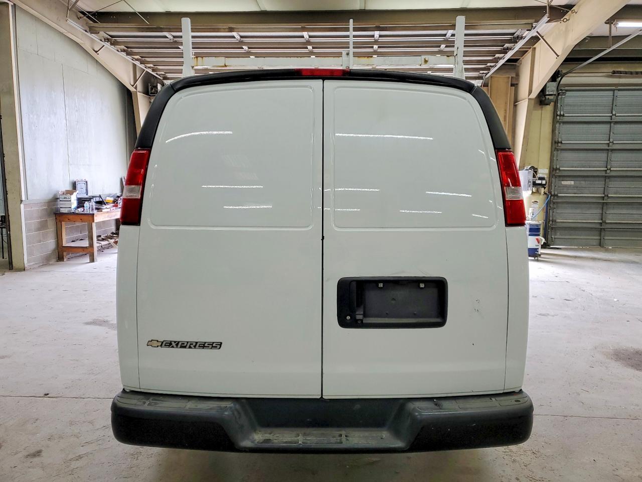 2021 Chevrolet Express G2500 - Фото 6
