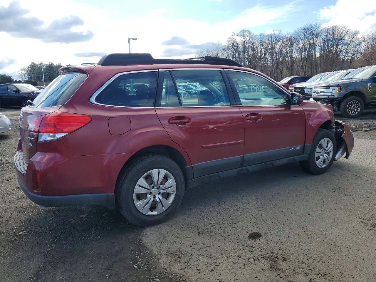 2013 Subaru Outback 2.5I - Image 3