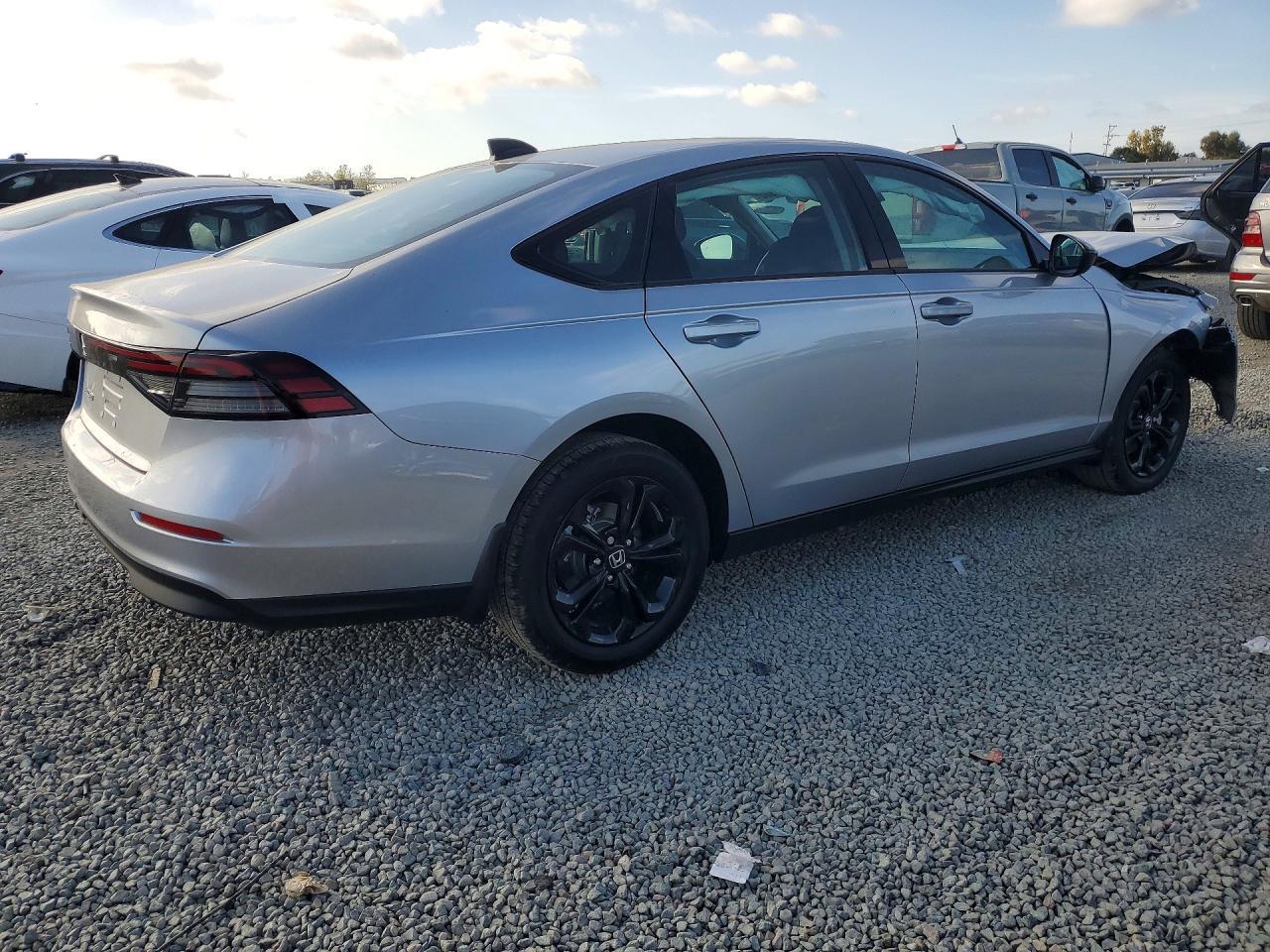 2025 Honda Accord Se - Фото 3