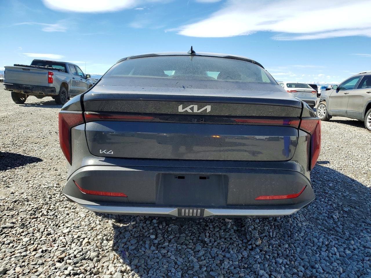 2025 Kia K4 Lxs - Image 6