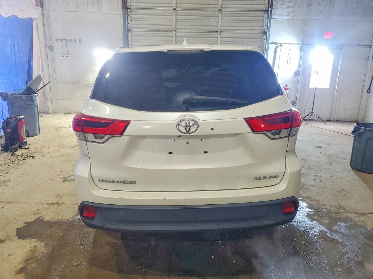 2017 Toyota Highlander Xle - Фото 6