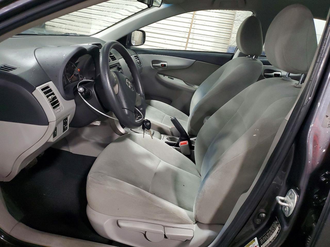 2013 Toyota Corolla Le - Image 7
