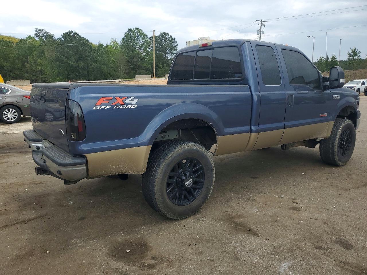 2005 Ford F-250 Supe - Image 3