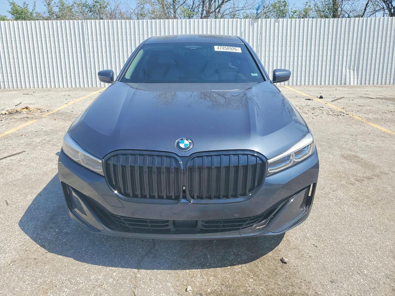 2020 BMW 740 Xi - Фото 5