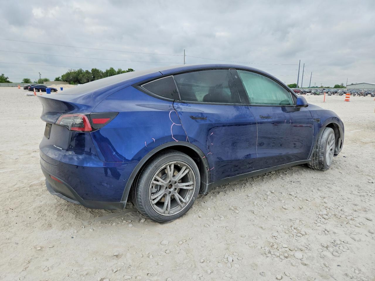 2022 Tesla Model Y - Фото 3