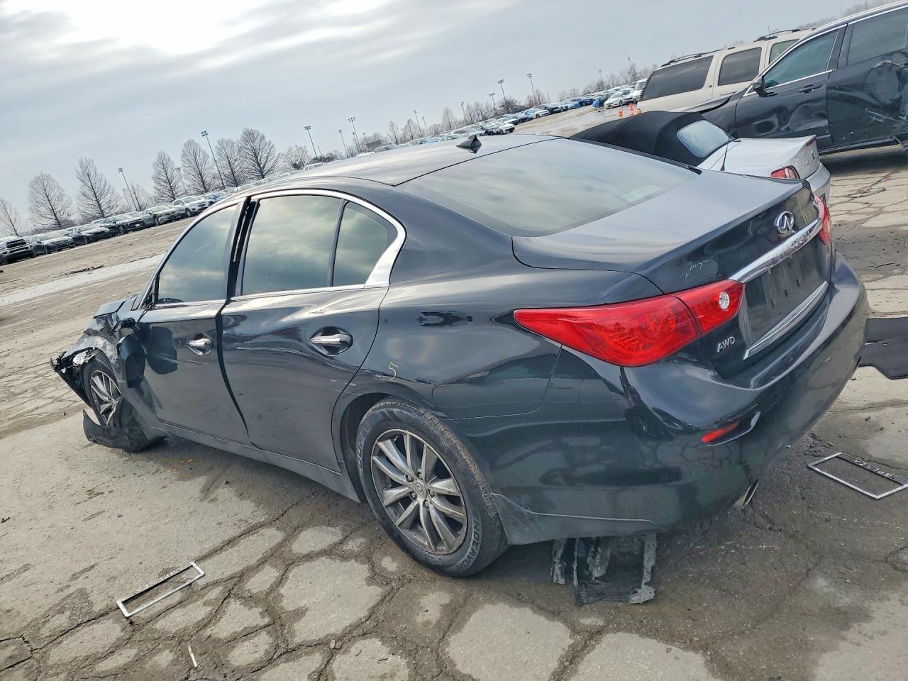 2015 Infiniti Q50 Premium - Image 2