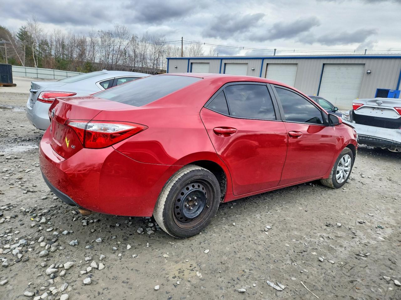 2015 Toyota Corolla Le - Фото 3