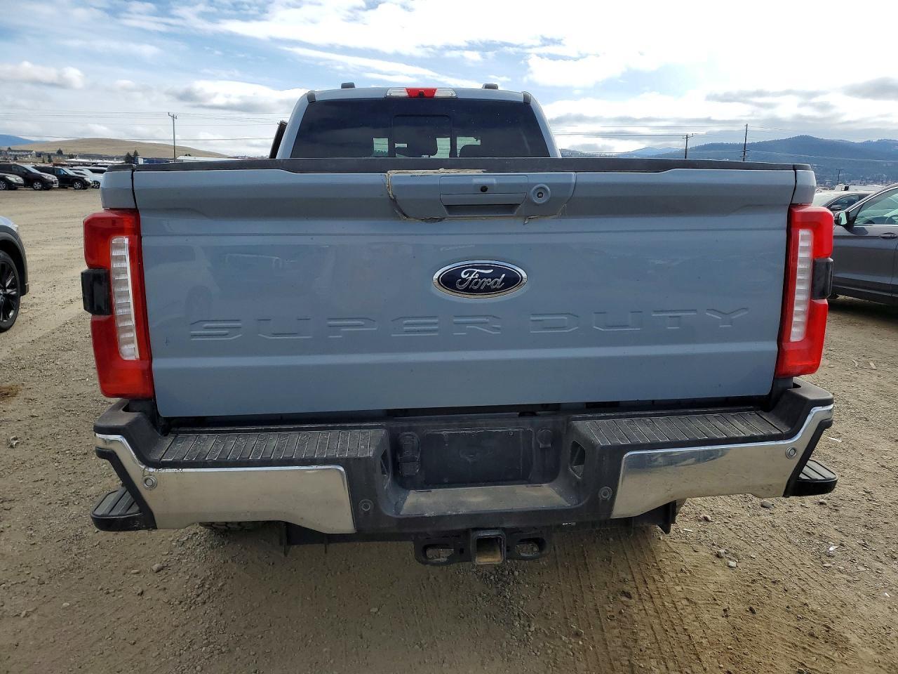 2025 Ford F350 Super Duty - Фото 6