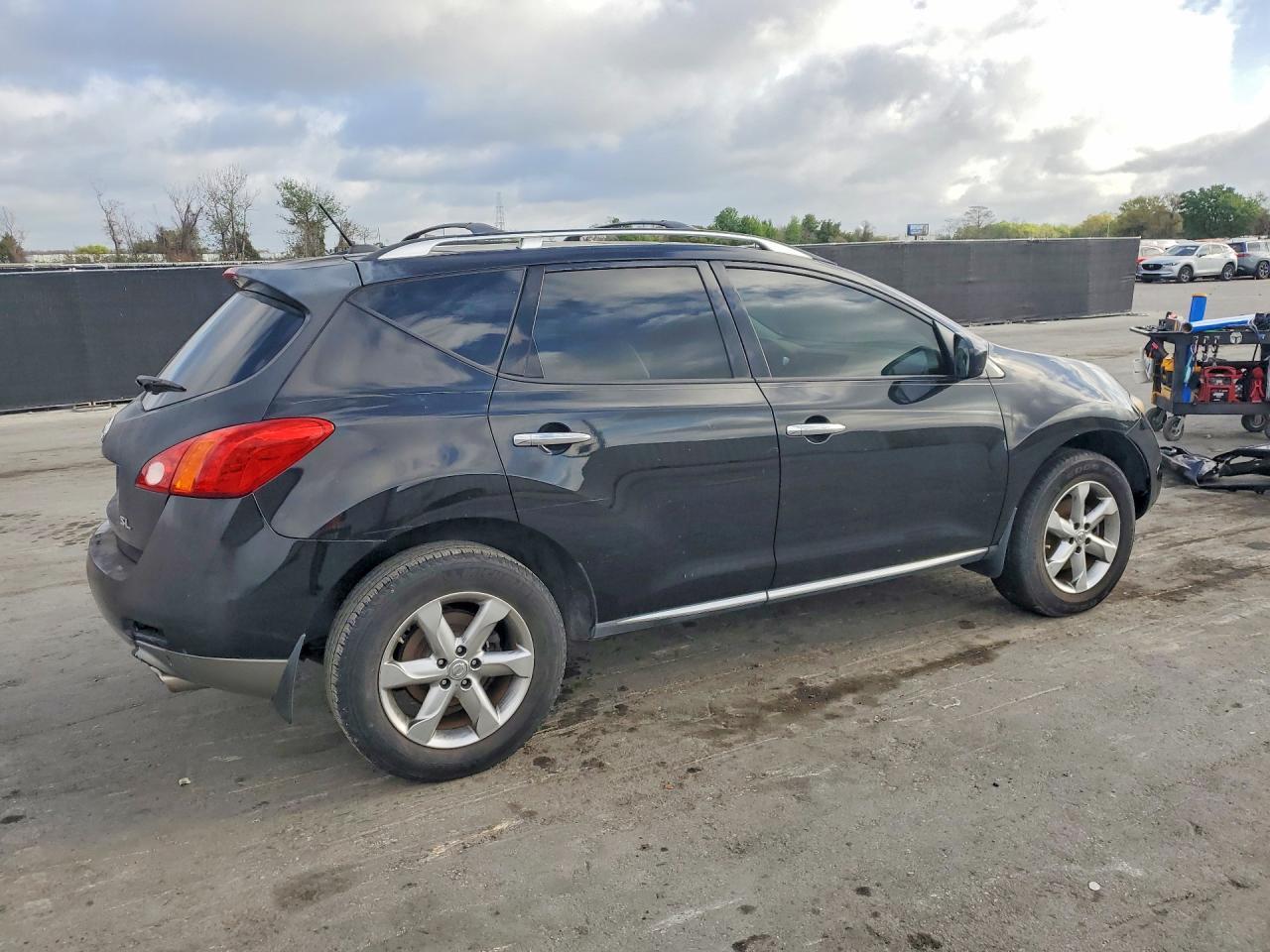 2009 Nissan Murano S - Image 3