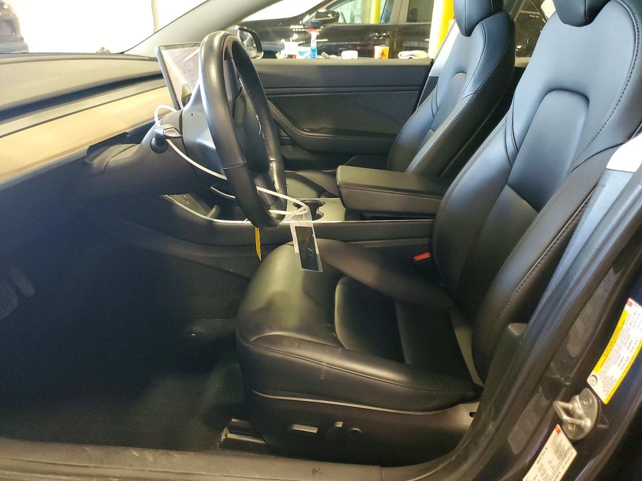 2018 Tesla Model 3 - Фото 7