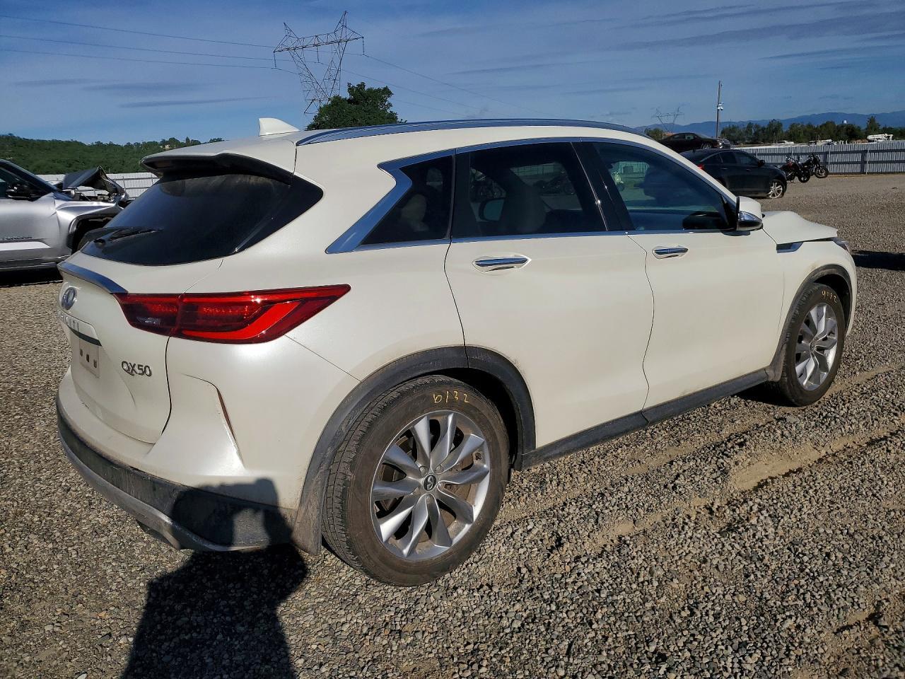 2019 Infiniti Qx50 Luxe - Фото 3