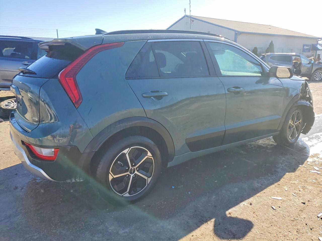2025 Kia Niro Ex - Image 3