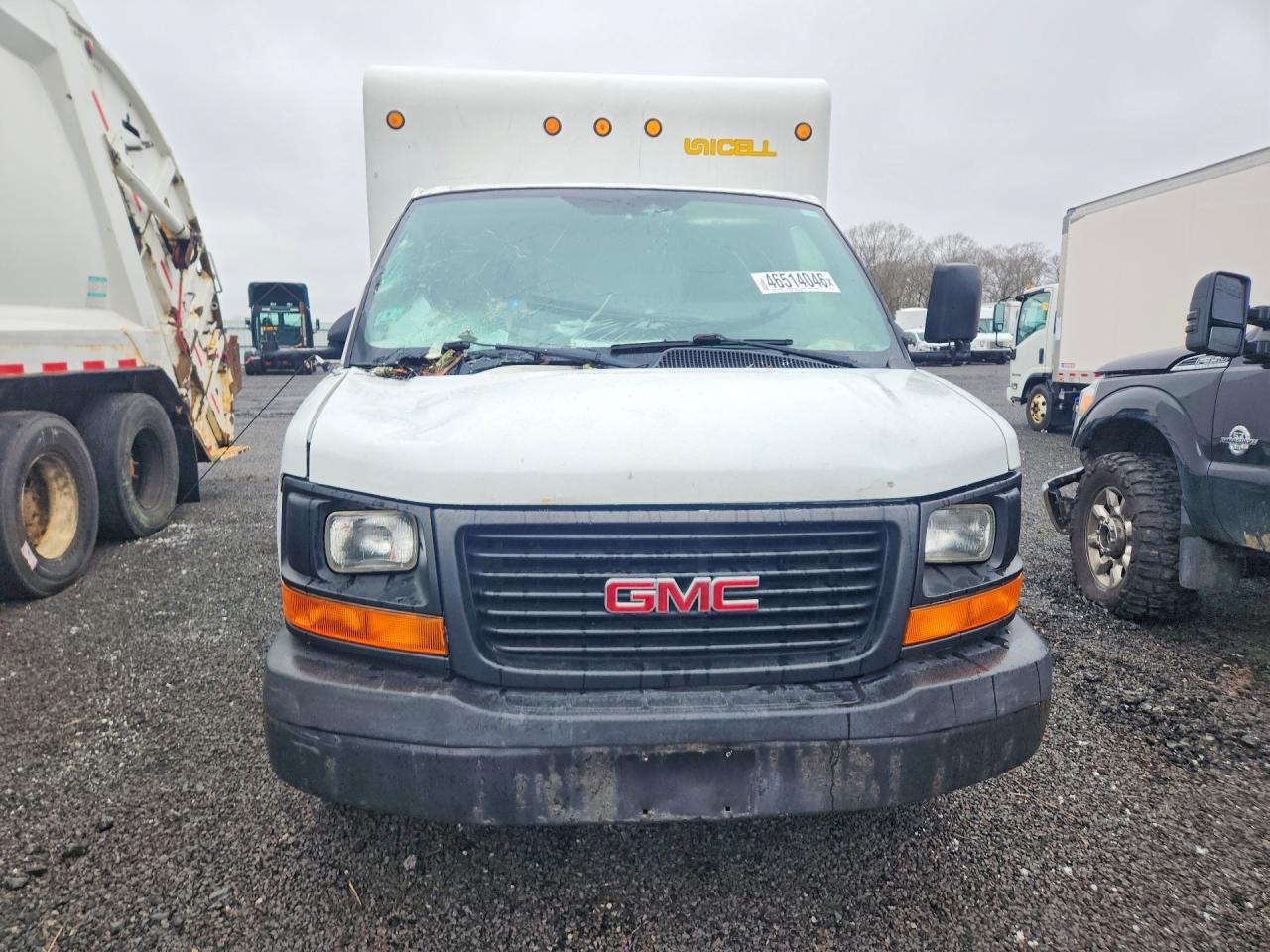 2009 GMC Savana Cutaway G3500 - Фото 5