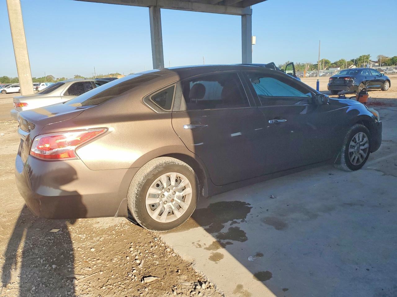 2015 Nissan Altima 2.5 S - Фото 3