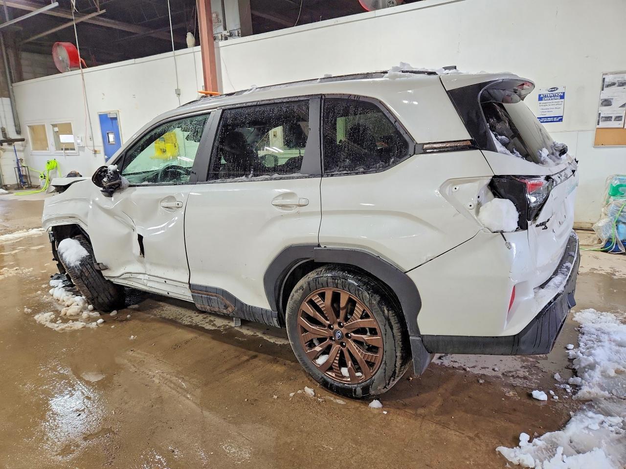 2025 Subaru Forester Sport - Фото 2