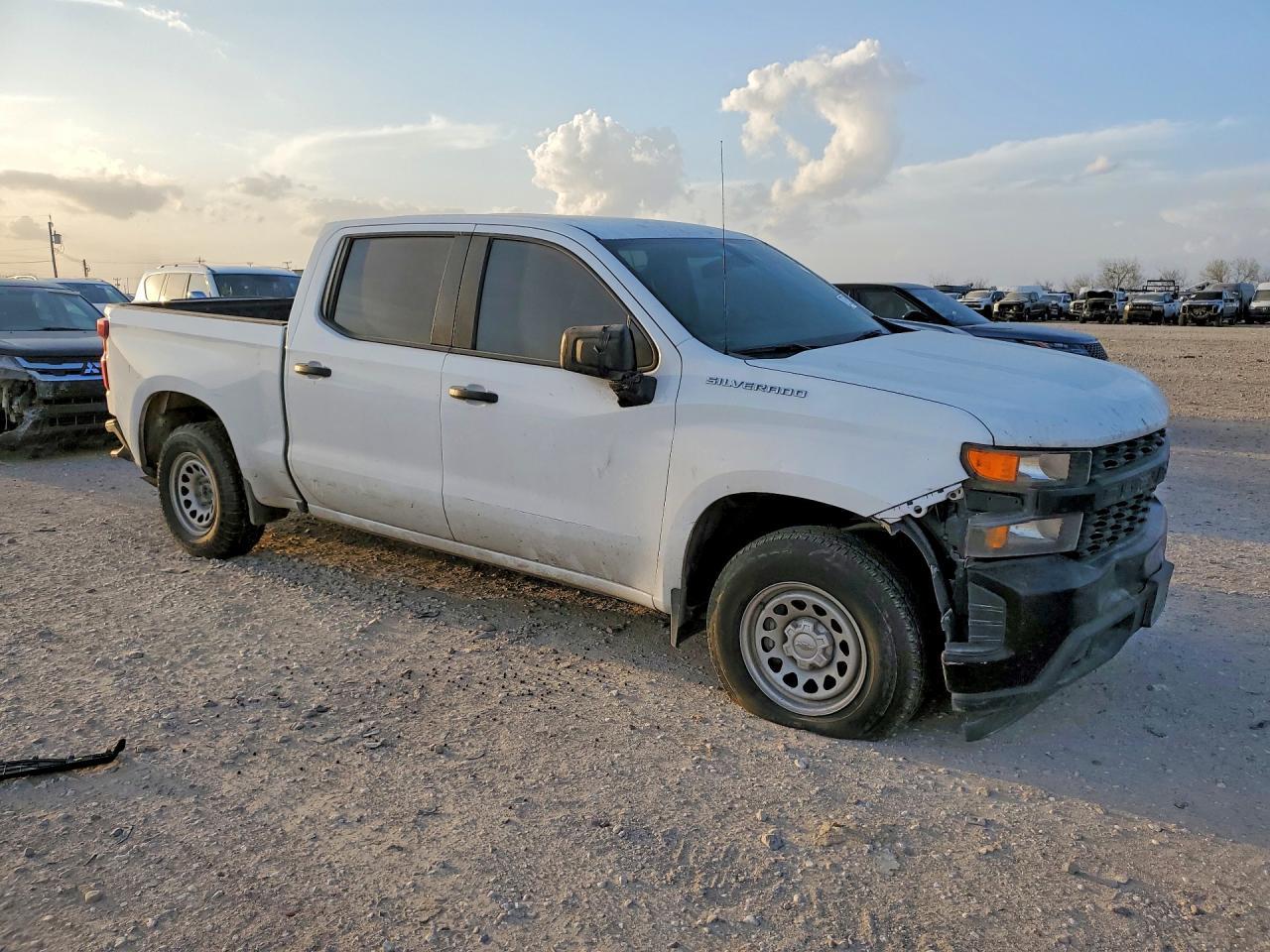2022 Chevrolet Silverado Ltd C1500 - Image 4