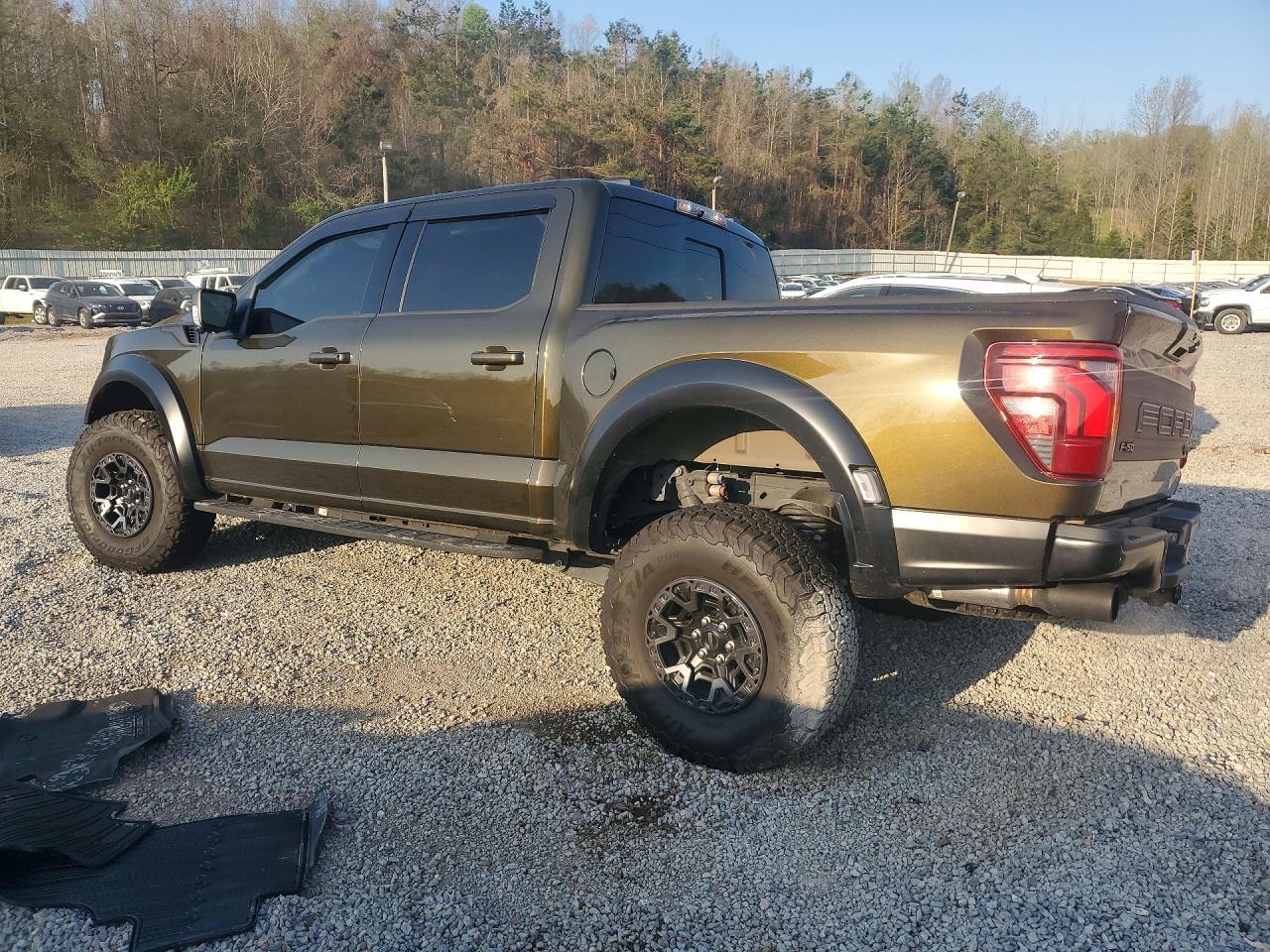 2025 Ford F150 Raptor - Фото 2