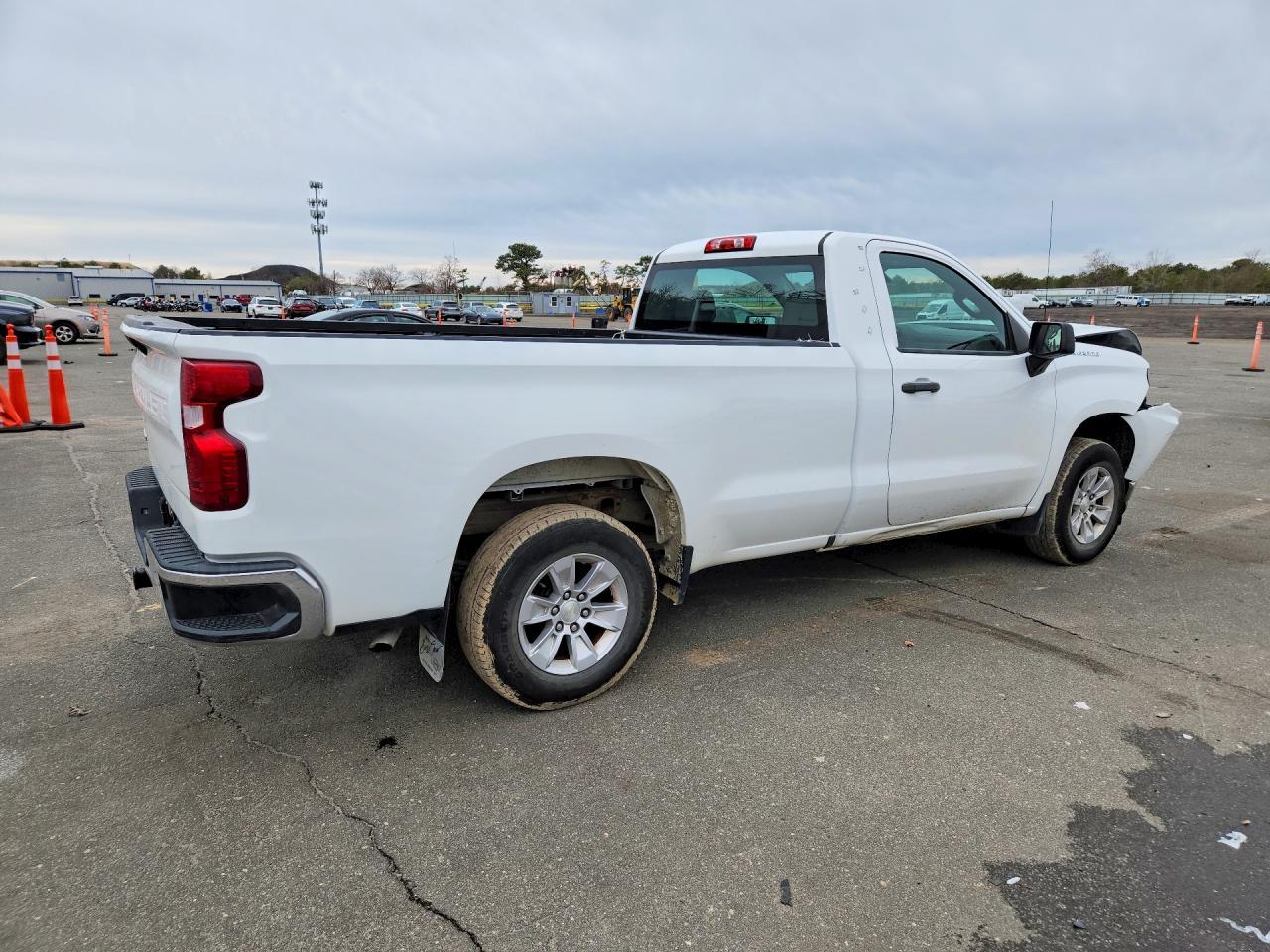 2019 Chevrolet Silverado C1500 - Фото 3