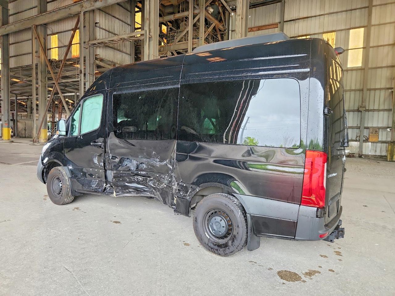 2025 Mercedes-Benz Sprinter 2500 - Image 2